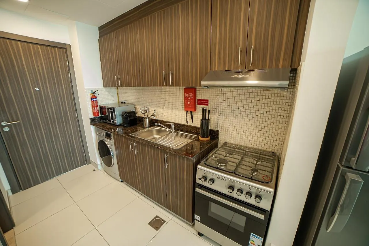 Fantastay Windsor Residence Luxury Studio W Balcony, Pool, Gym, Wifi, Sauna 0*, Dubai