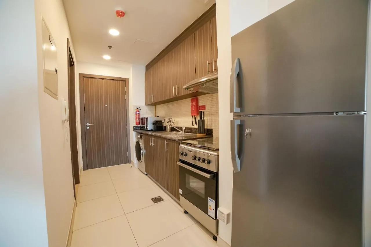 Fantastay Windsor Residence Luxury Studio W Balcony, Pool, Gym, Wifi, Sauna Apartment